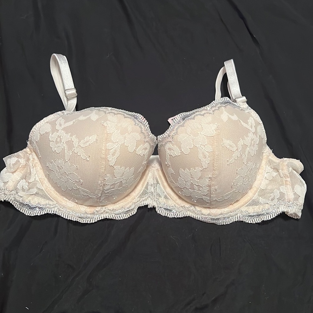 New White/cream Victoria’s Secret Dream Angels lightly lined lace Demi bra 34B